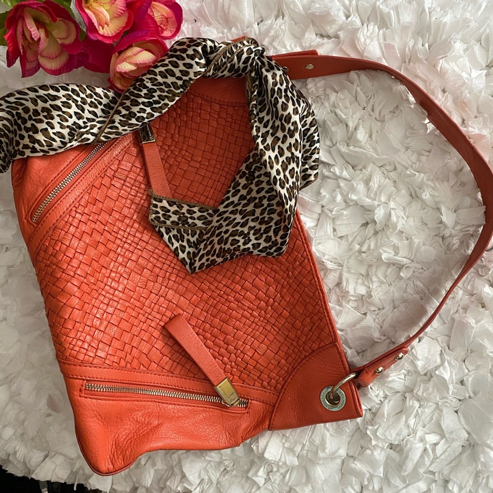 B Makowsky designer leather purse w/ leopard scarf